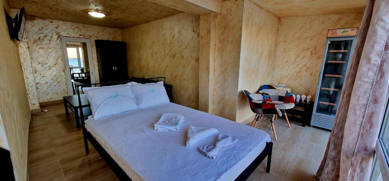 Lazy Lounge Apartments Mangalia Exteriör bild